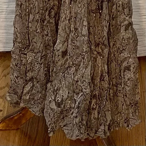 Nina Austin brown and tan floral evening gown. - Picture 13 of 14